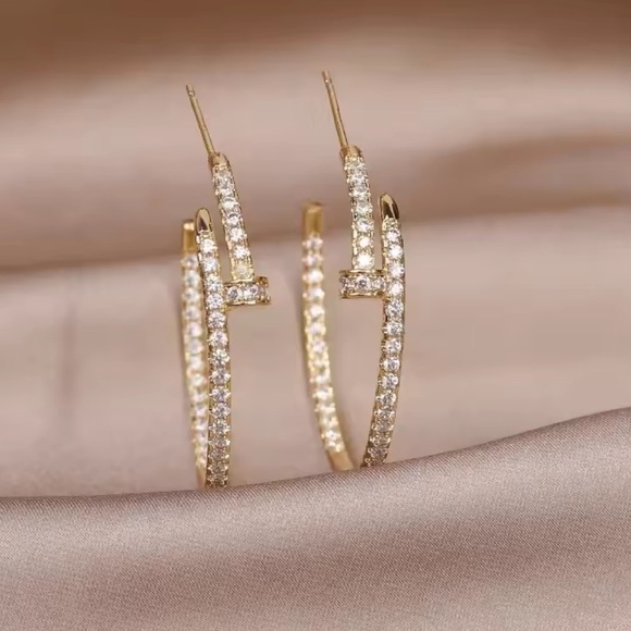 Just Un Clou Silver Crystal Nail Earrings - Picture 16 of 16